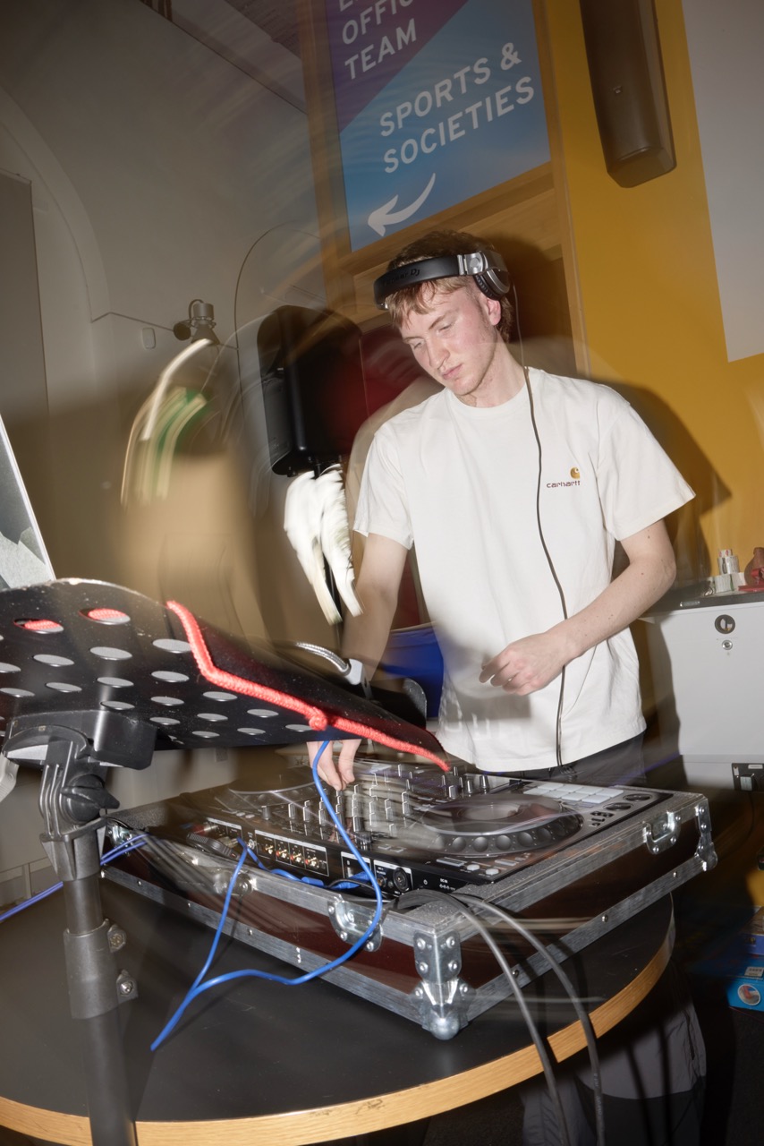 DJ set 1 - Daniel Wright Daniel Wright DJ live set photography - UK underground electronic and house DJ performance 1