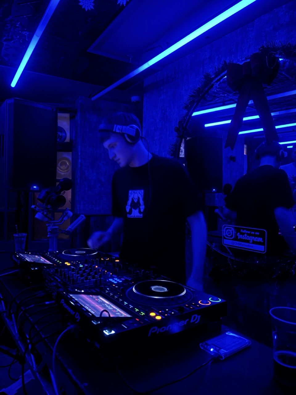 DJ set 2 - Daniel Wright Daniel Wright DJ live set photography - UK underground electronic and house DJ performance 2